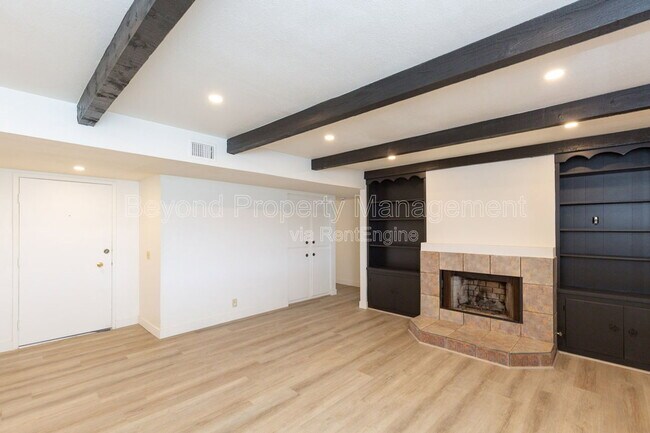 Building Photo - 3725 Orion Dr