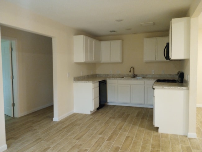 Building Photo - 719 Stansel Dr