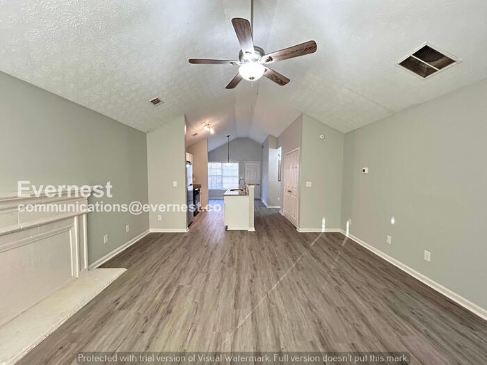 Building Photo - 5223 Alexander St