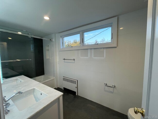 Building Photo - 45 W Penn St