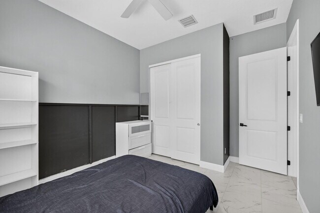 Building Photo - 16293 Melogold Dr