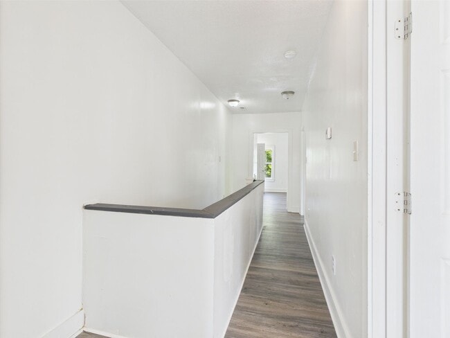 Building Photo - 1610 N 28th St