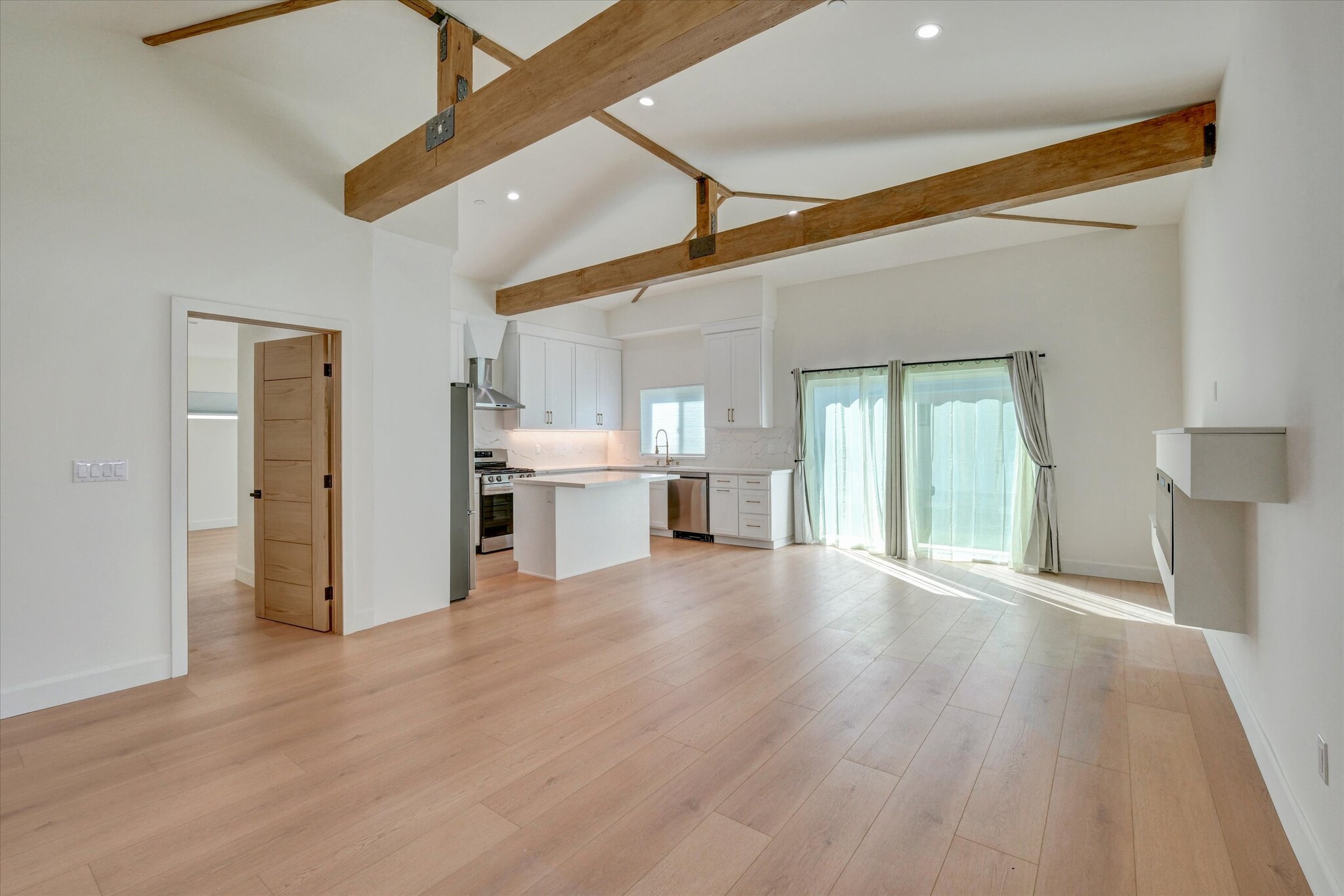 Building Photo - 5348 Thornburn St