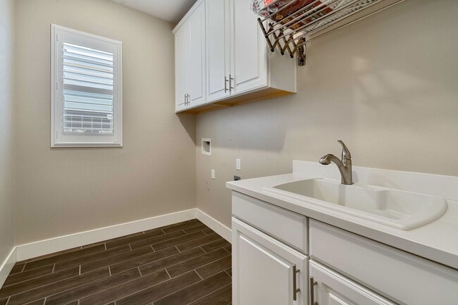 Building Photo - Folsom Ranch Gem – Newer 3BR Single-Story ...