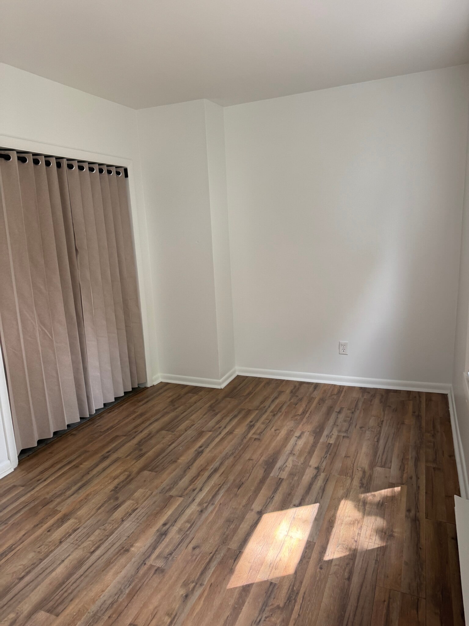 bedroom - 211 Greenridge Rd