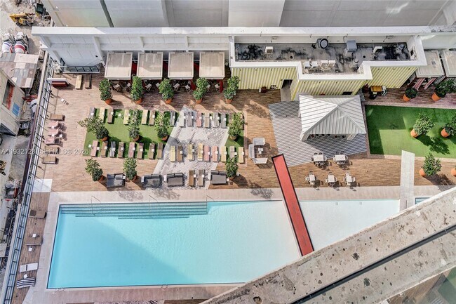 Building Photo - 1300 S Miami Ave