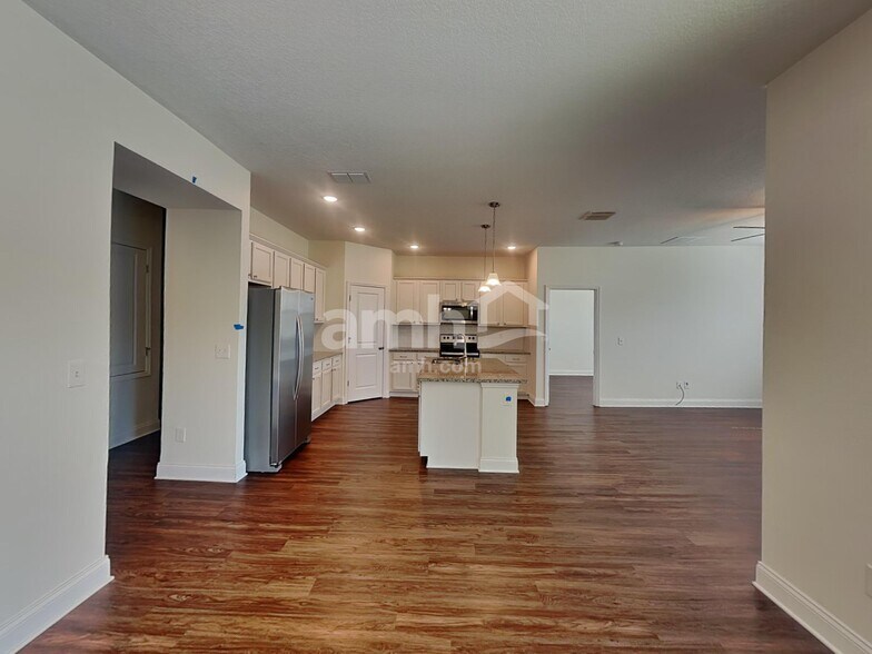 Building Photo - 2458 Ixora Ct