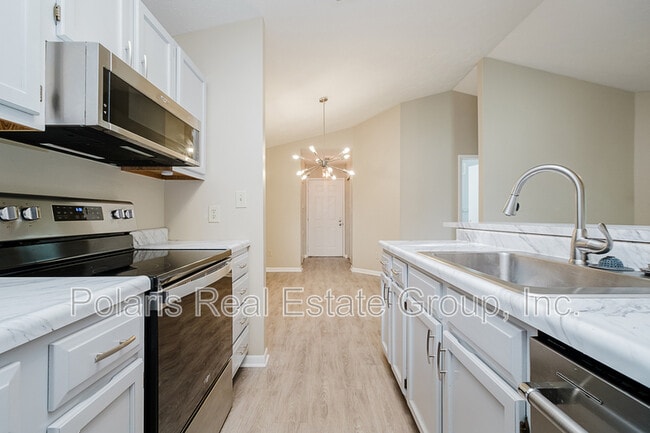 Building Photo - 4540 Village Ct