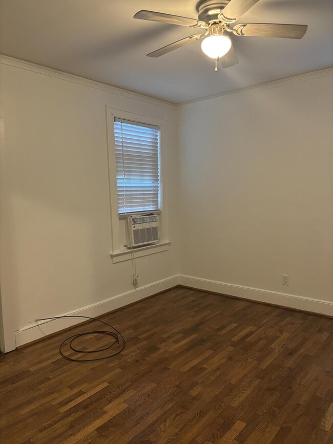 Building Photo - 401 N Magnolia St