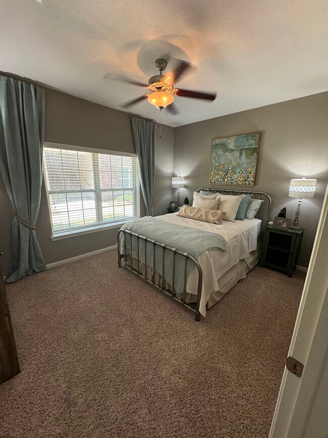 Building Photo - 1032 Farm to Market Road 2931 Apt #117, Au...