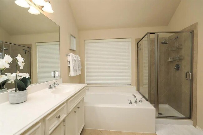 Building Photo - 13414 Barons Lake Ln