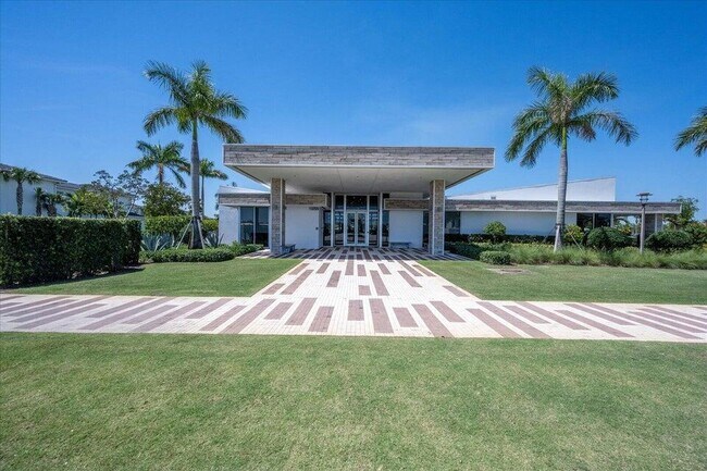 Building Photo - 12546 Gross Pointe Dr