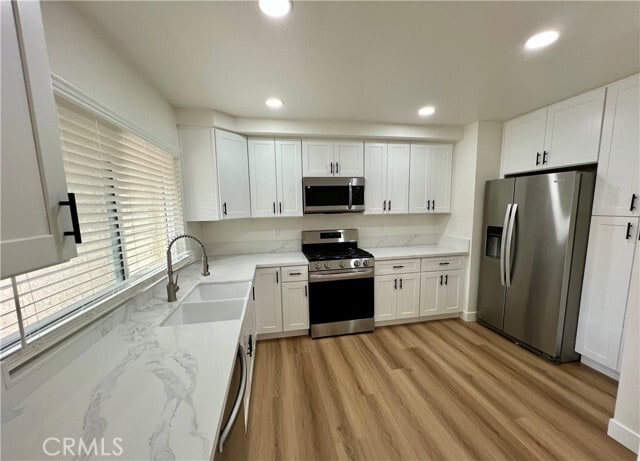 Building Photo - 26459 Via Sacramento