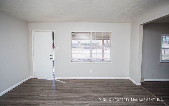 Building Photo - 3403 Bangor Dr