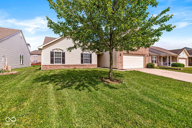 Building Photo - 2747 Foxbriar Pl