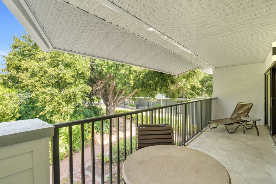 Building Photo - 600 Neapolitan Way