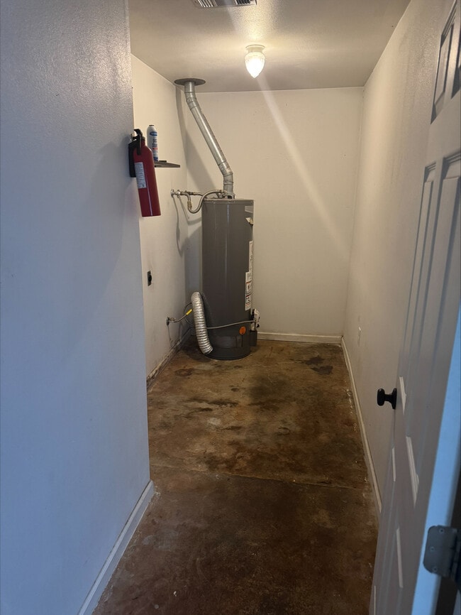 Building Photo - 16678 S Amite Dr