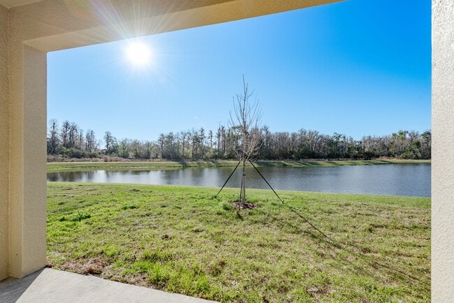 Building Photo - 18234 Pleasantview Blvd