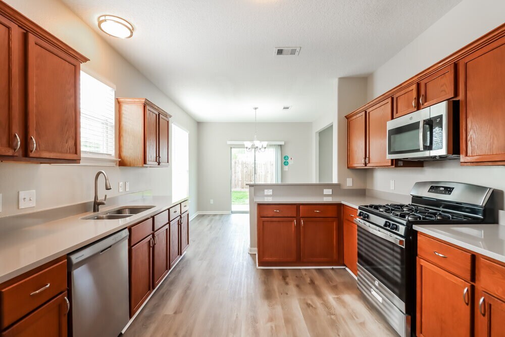 Building Photo - 974 Oak Falls Dr