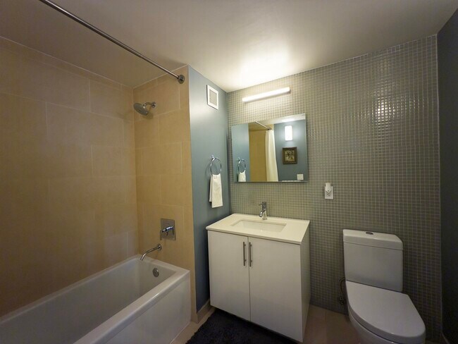 Building Photo - 50 DEY St