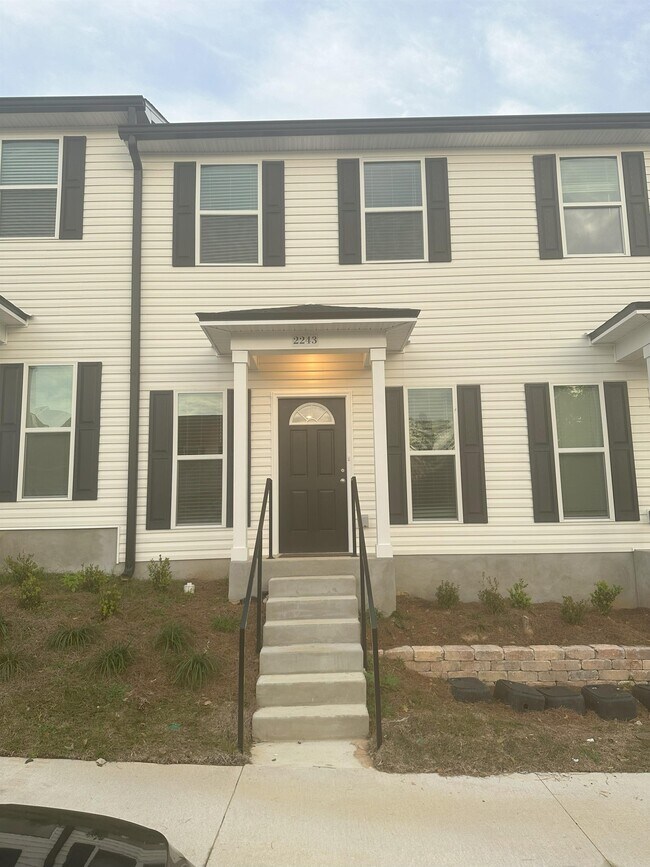 Building Photo - 2243 Del Carmel Way