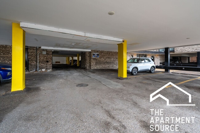 Building Photo - 2300 N Harlem Ave