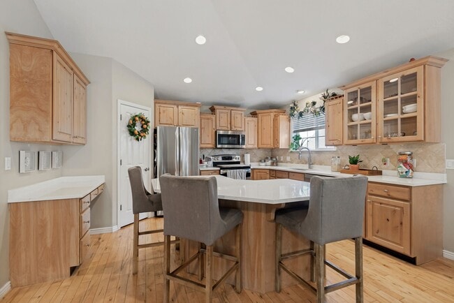 Building Photo - 14767 Brewster Dr