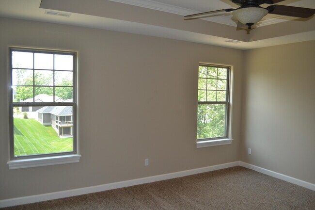 Building Photo - 5627 Spicewood Dr