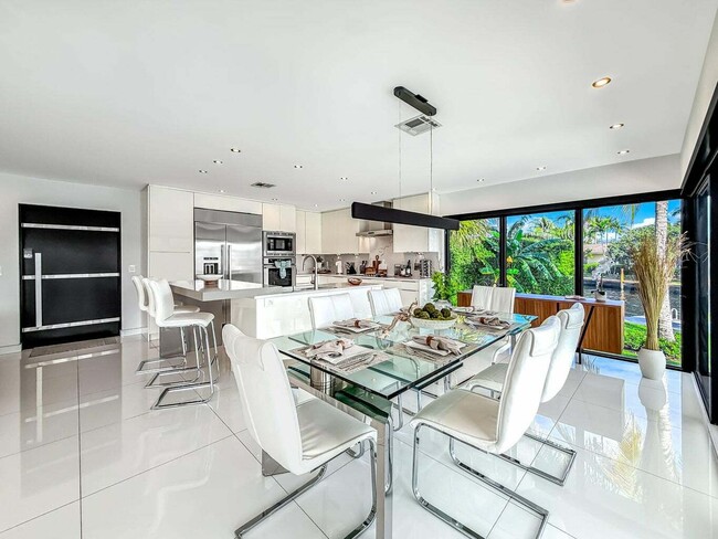 Building Photo - 2628 SE 10th St