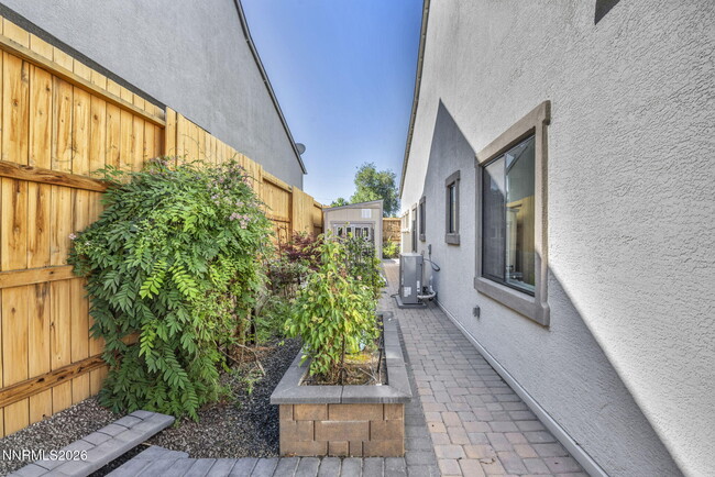 Building Photo - 2958 Saddle Peak Dr
