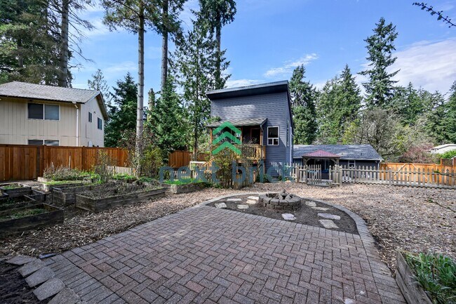 Building Photo - Cozy Retreat in Shoreline – Your Perfect 1,000 sqft Haven