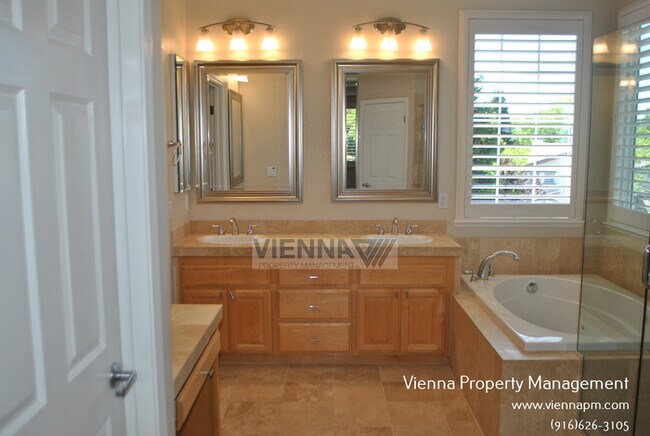 Building Photo - 3750 Jennieke Ct