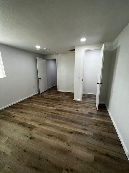 MASTER CLOSET - 405 N Avenue D
