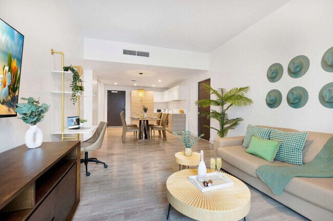 Building Photo - 777 N Ocean Dr