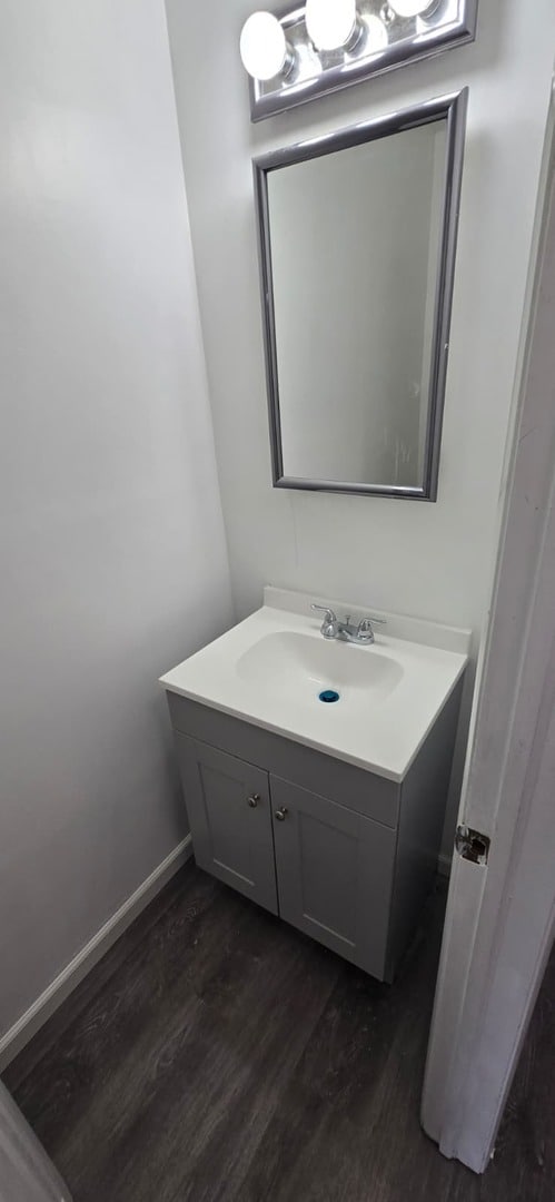 Building Photo - 325 Bayview Point