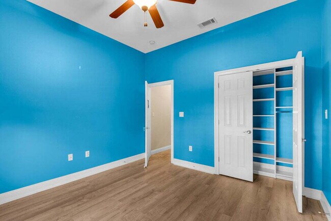 Building Photo - "Charming 3-Bed Oasis with Pool in Niceville!"