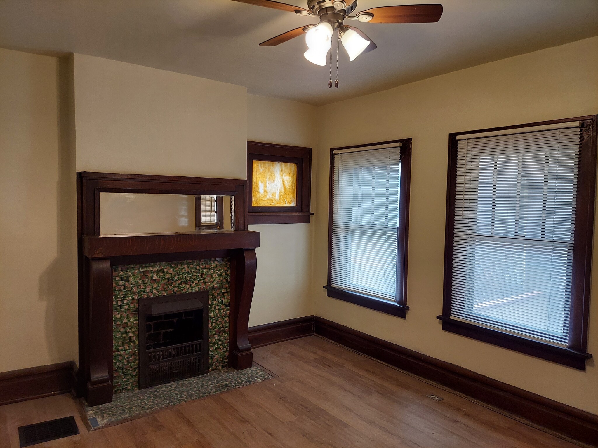 Building Photo - 2398 Indiana Ave