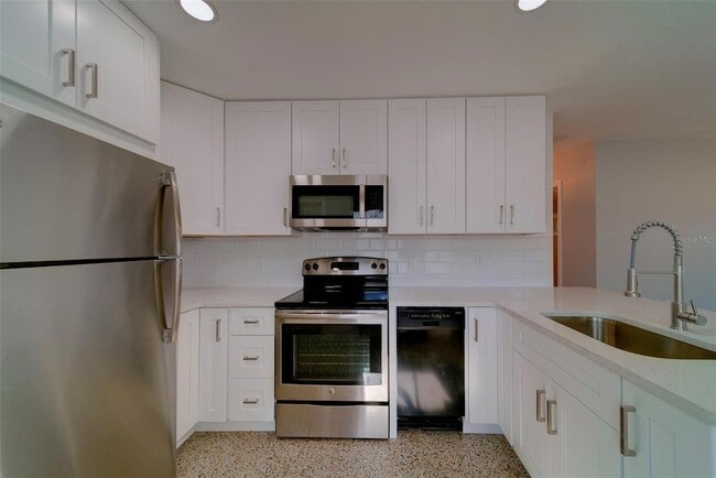 Building Photo - 13248 4th St E