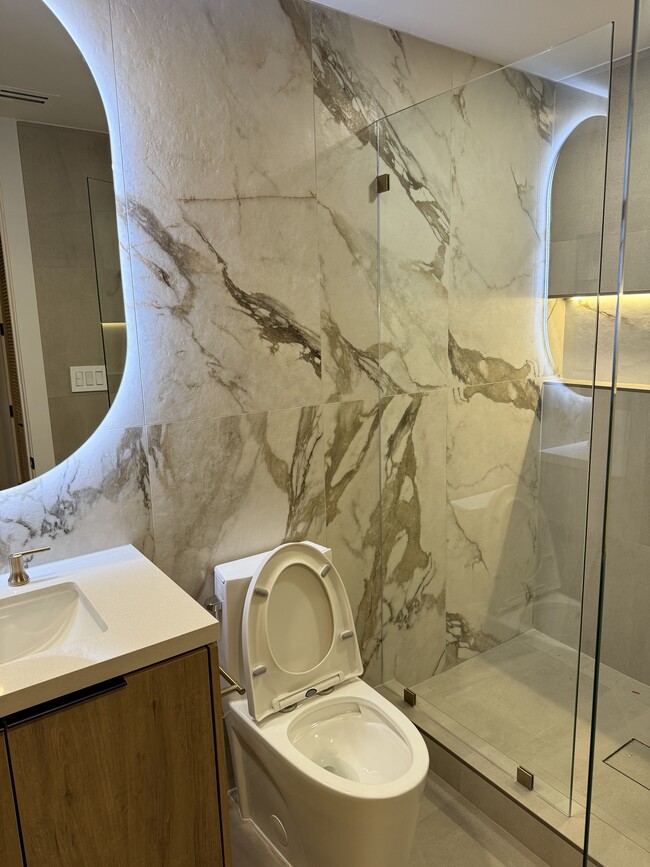 Building Photo - 702 Sage Ln