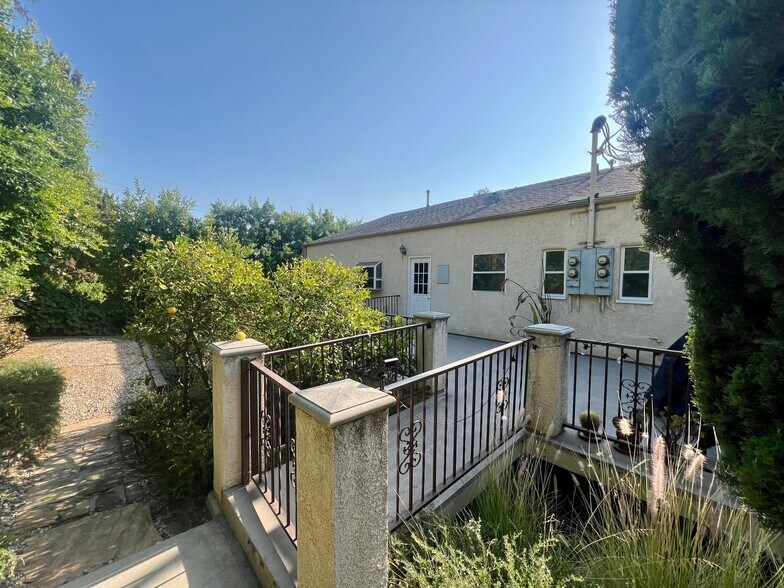 Back of building - 2256 Glendale Blvd