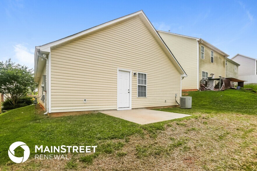 Building Photo - 9442 Dewey Dr