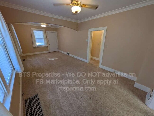 Building Photo - 3612 North Harvard Avenue
