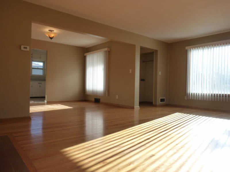 Building Photo - 719 E 35th Ave