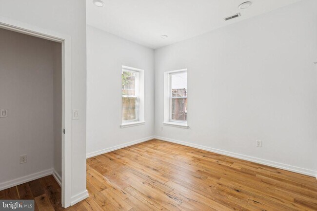 Building Photo - 2529-35 Frankford Ave