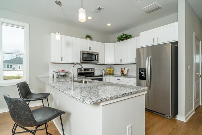 Building Photo - 1528 Crownpoint Dr