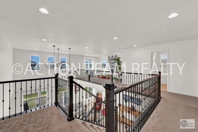 Building Photo - Single Family Home in Bluffdale!