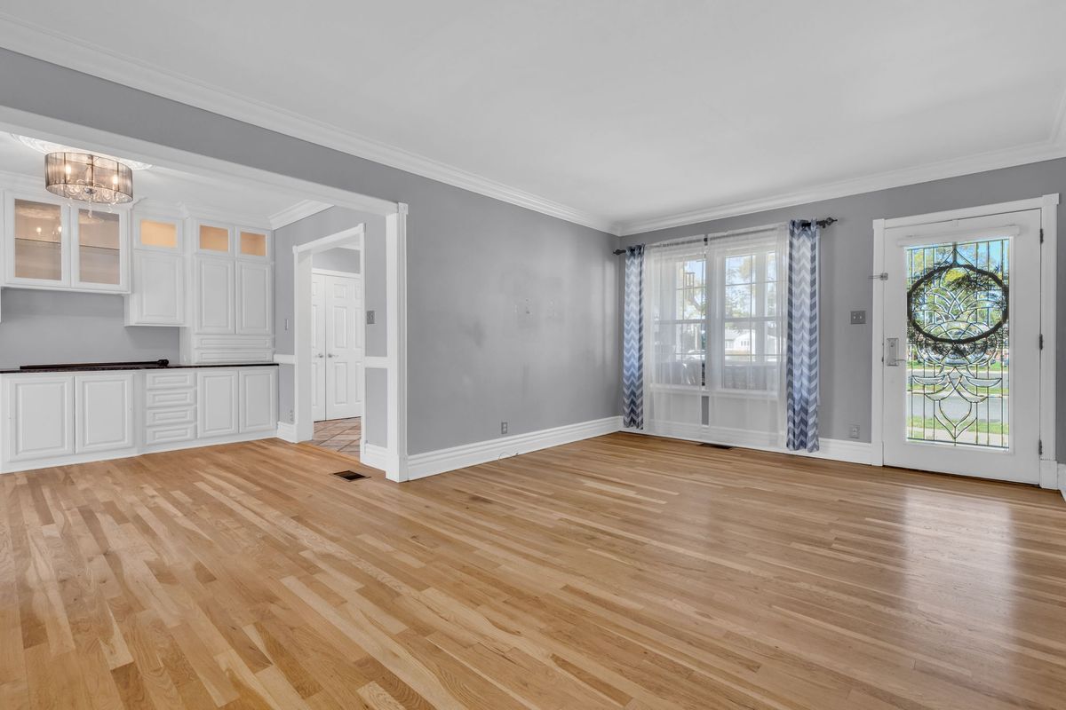 Building Photo - 4220 Los Coyotes Diagonal