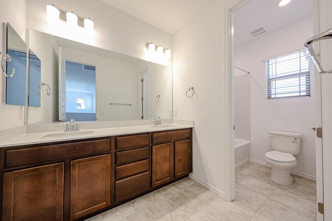 Building Photo - 7677 W Smoketree Dr