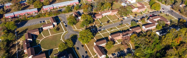 Primary Photo - Pine Valley Court