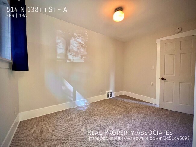 Building Photo - 514 N 138th St